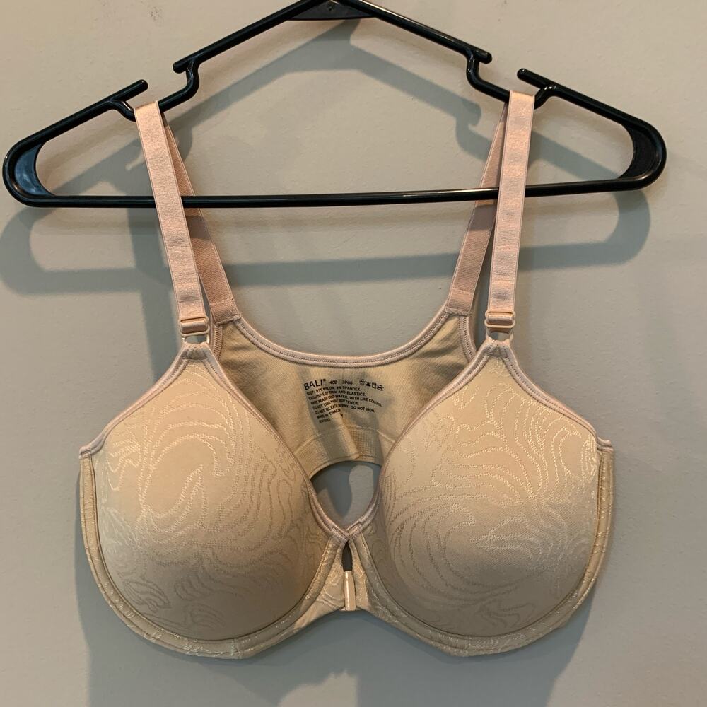 Bali bra front close bra lightly padded size 40B